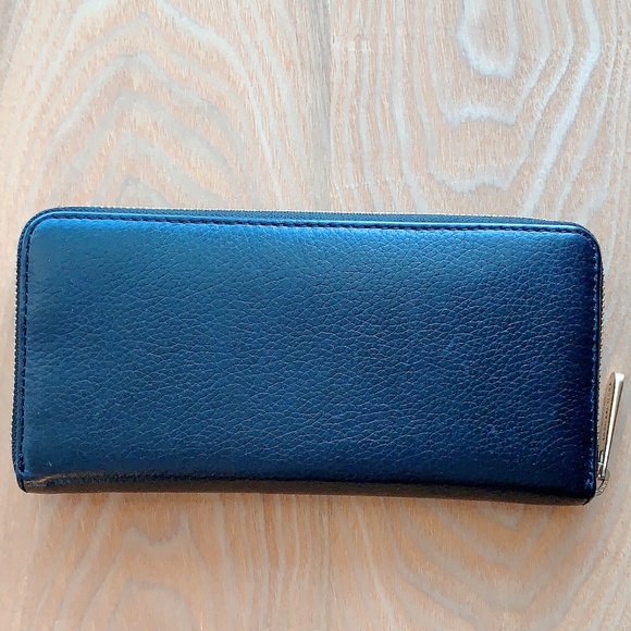 Michael Kors Long Wallet in Black - Picture 2 of 4